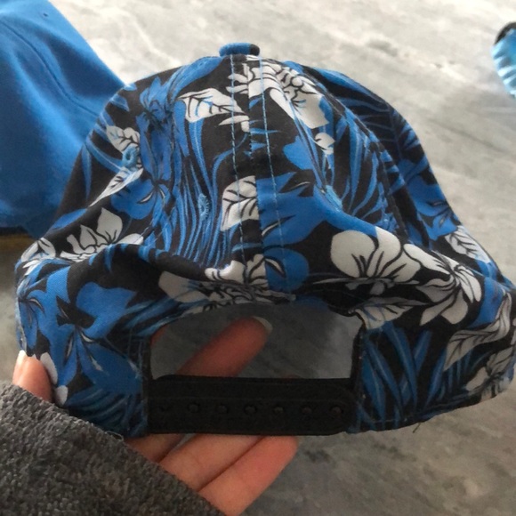 SOLD // SOLD // SOLD // SOLD - Picture 2 of 5